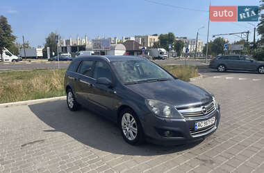 Універсал Opel Astra 2009 в Луцьку