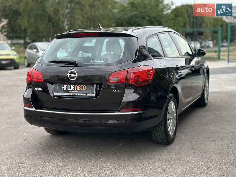 Универсал Opel Astra 2014 в Шептицькому