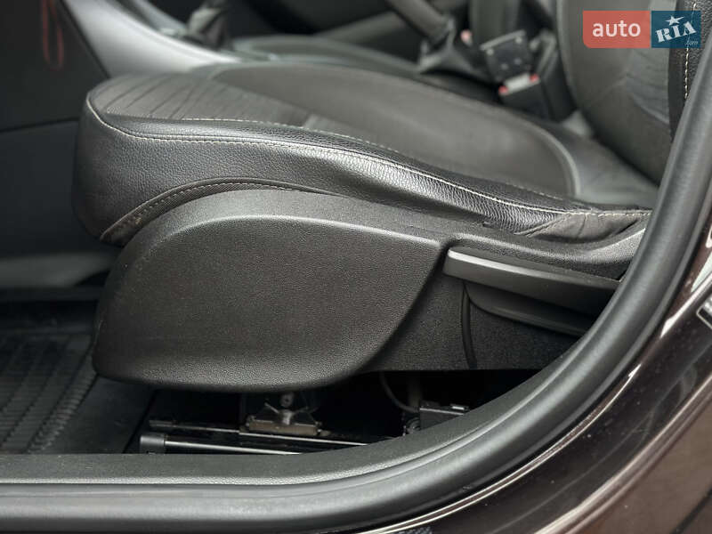 Универсал Opel Astra 2014 в Шептицькому