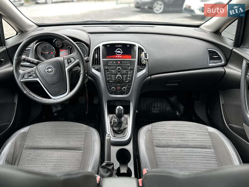 Универсал Opel Astra 2014 в Шептицькому