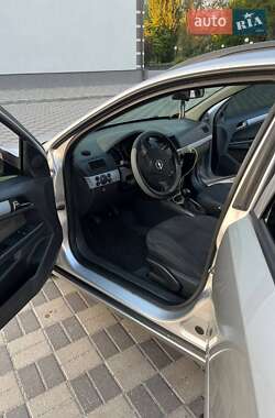 Універсал Opel Astra 2006 в 