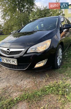 Универсал Opel Astra 2010 в Шептицькому