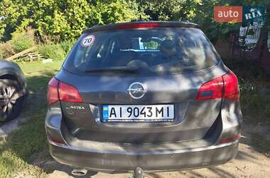 Универсал Opel Astra 2011 в 
