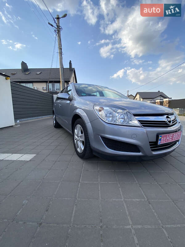 Универсал Opel Astra 2008 в Белой Церкви