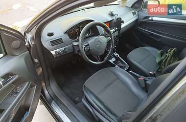 Универсал Opel Astra 2009 в 