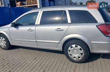 Универсал Opel Astra 2005 в 
