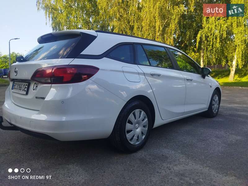 Универсал Opel Astra 2018 в Золочеве