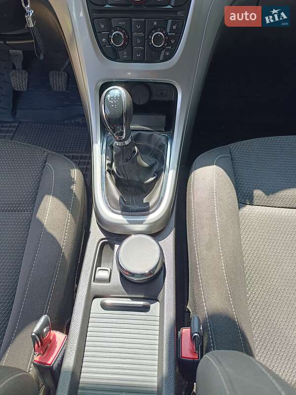 Хэтчбек Opel Astra 2010 в Богодухове фото 10 Хэтчбек Opel Astra 2010 в Богодухове