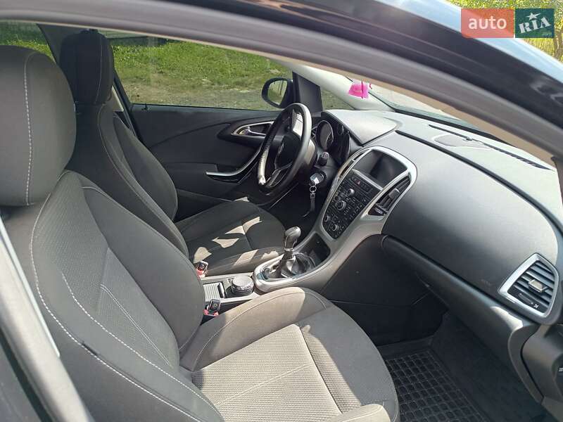 Хэтчбек Opel Astra 2010 в Богодухове фото 12 Хэтчбек Opel Astra 2010 в Богодухове