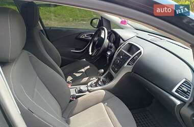Хэтчбек Opel Astra 2010 в 
