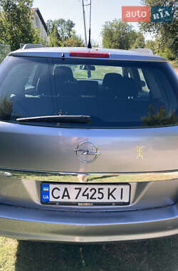 Універсал Opel Astra 2008 в Черкасах