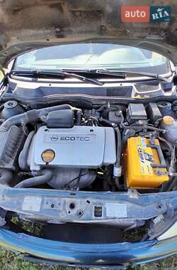 Седан Opel Astra 2004 в 