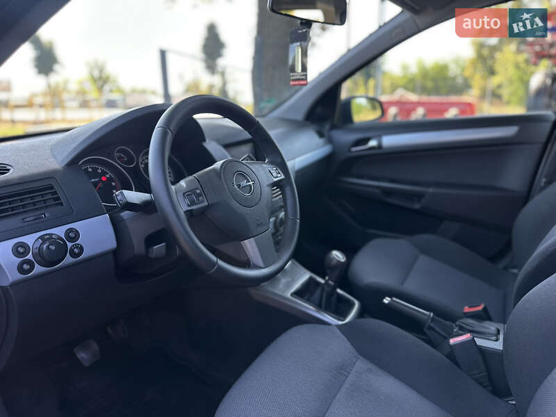 Универсал Opel Astra 2006 в Виннице
