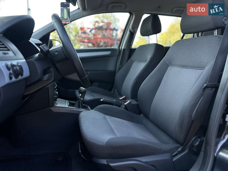 Универсал Opel Astra 2006 в Виннице