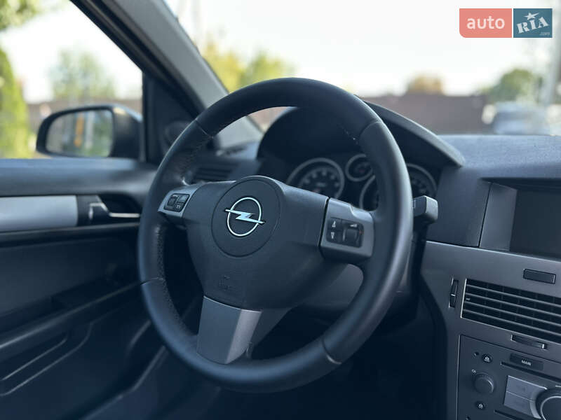 Универсал Opel Astra 2006 в Виннице