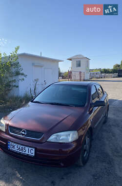 Седан Opel Astra 2008 в Рівному