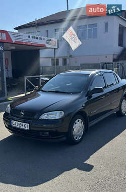 Седан Opel Astra 2008 в Кам'янці