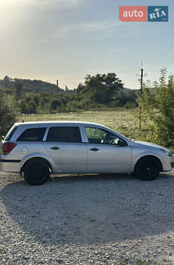 Универсал Opel Astra 2006 в 