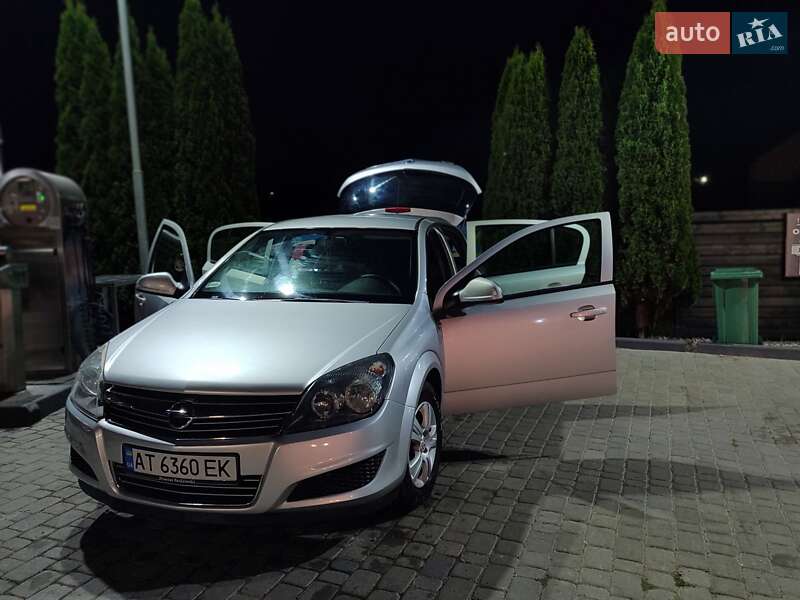 Opel Astra 2010 Opel Astra 2010