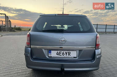 Универсал Opel Astra 2008 в Рожище