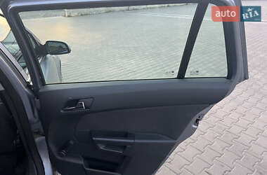Универсал Opel Astra 2008 в Рожище