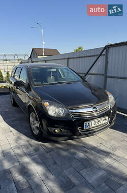 Opel Astra 2011 Opel Astra 2011