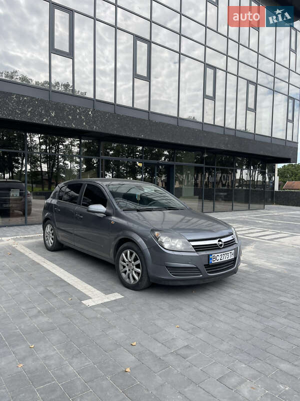 Хэтчбек Opel Astra 2004 в Стрые