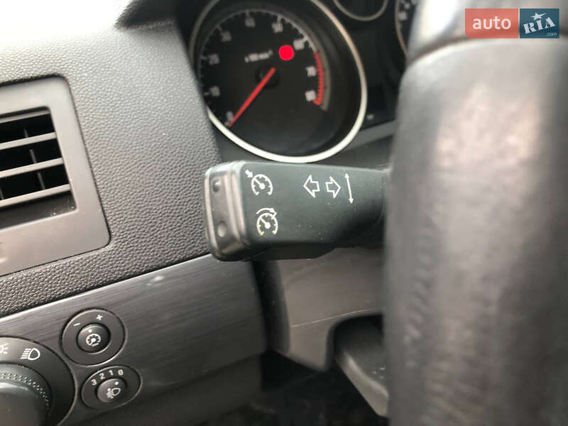 Хэтчбек Opel Astra 2004 в Стрые