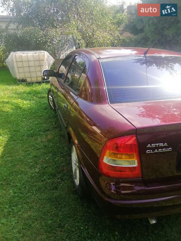 Седан Opel Astra 2007 в Ивано-Франковске