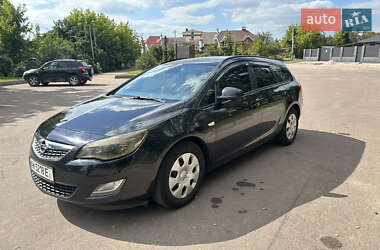 Універсал Opel Astra 2011 в Житомирі