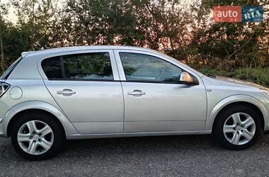 Хэтчбек Opel Astra 2009 в 