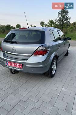 Хетчбек Opel Astra 2009 в 