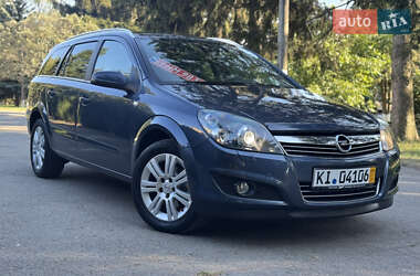 Универсал Opel Astra 2009 в Умани