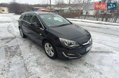 Універсал Opel Astra 2015 в Яготині