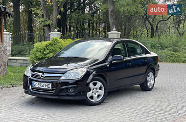 Седан Opel Astra 2008 в Жовкве
