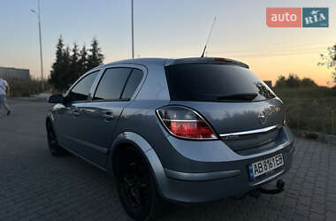 Хэтчбек Opel Astra 2007 в 