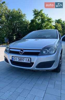 Хэтчбек Opel Astra 2006 в Ровно