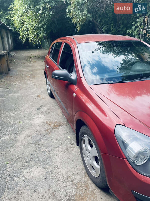 Хэтчбек Opel Astra 2006 в Николаеве