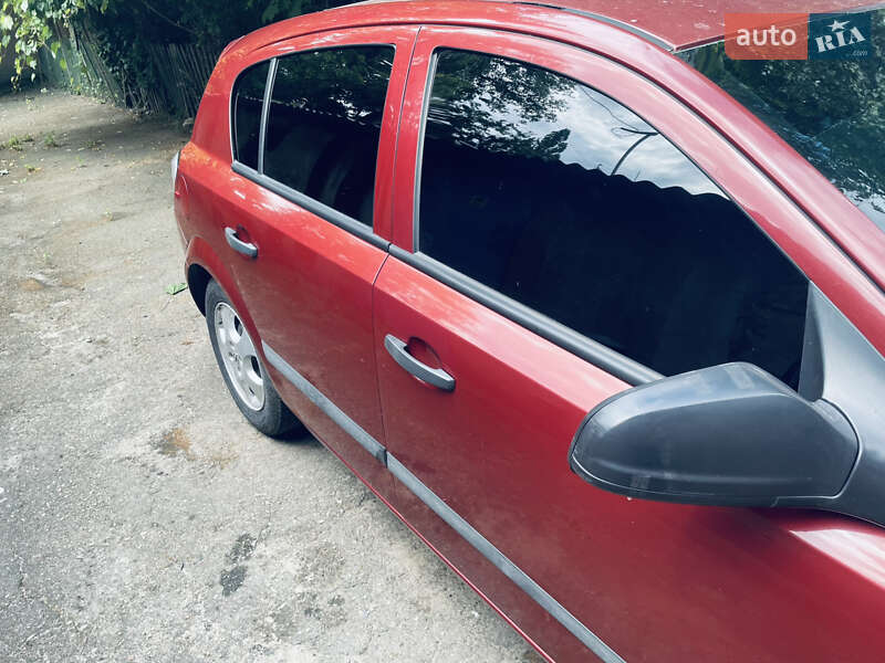 Хэтчбек Opel Astra 2006 в Николаеве