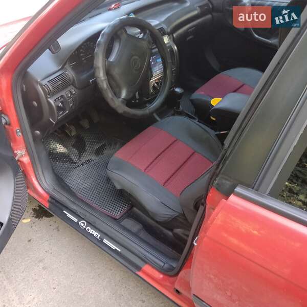 Универсал Opel Astra 1997 в Чернигове