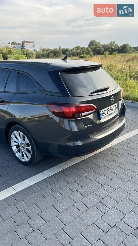 Універсал Opel Astra 2016 в Львові