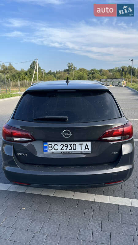 Універсал Opel Astra 2016 в Львові