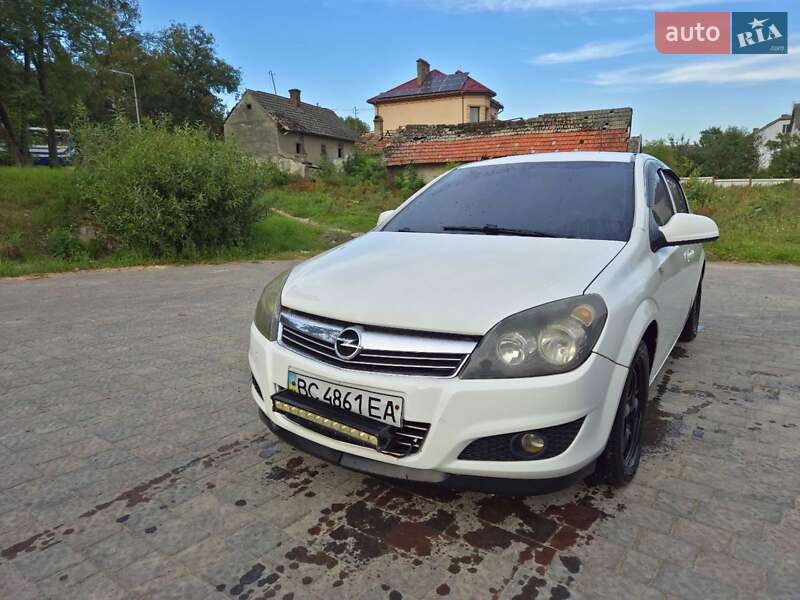 Хетчбек Opel Astra 2013 в Миколаєві