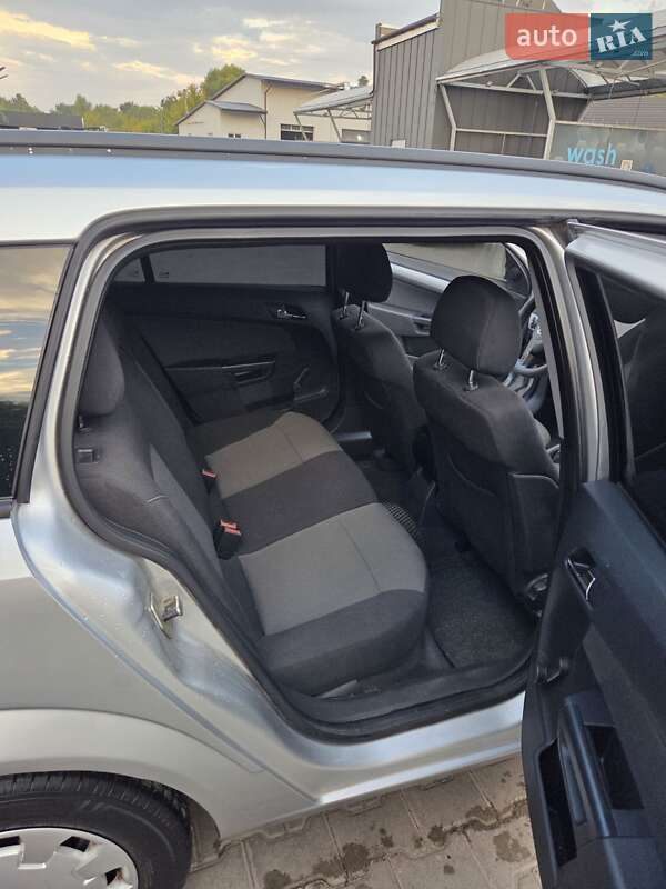 Универсал Opel Astra 2006 в Фастове