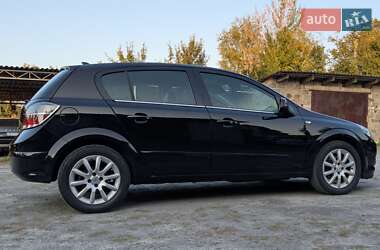 Хэтчбек Opel Astra 2009 в 