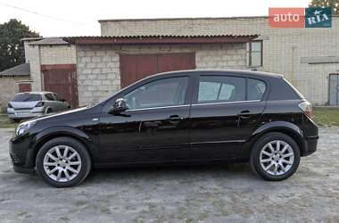 Хэтчбек Opel Astra 2009 в 
