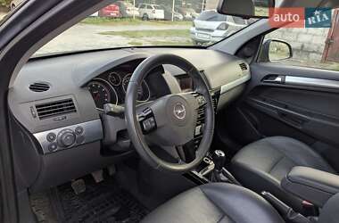 Хэтчбек Opel Astra 2009 в 