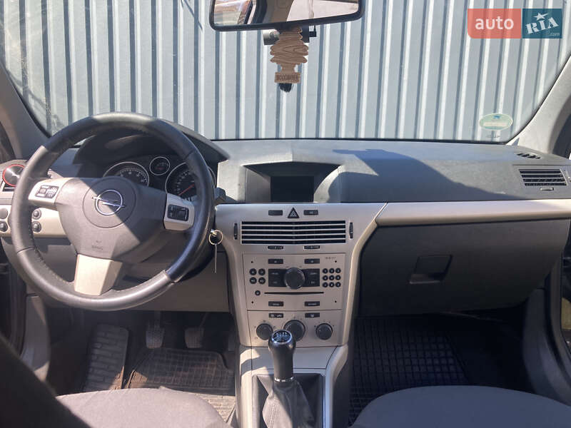 Универсал Opel Astra 2008 в Черкассах