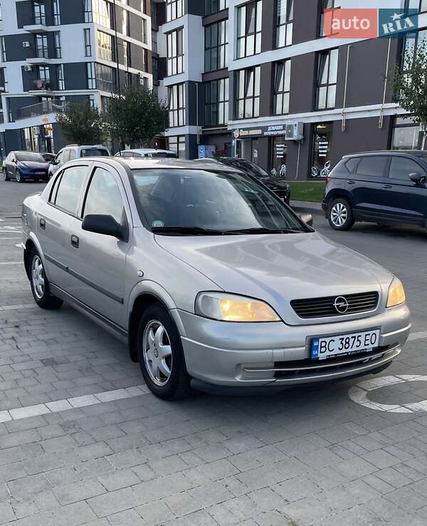 Седан Opel Astra 2008 в 
