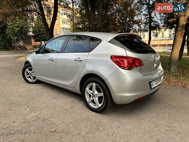 Хэтчбек Opel Astra 2010 в Белой Церкви